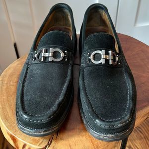 Salvatore Ferragamo Mens 9.5 Black Suede Horse Bit Loafers